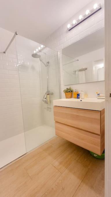 Loft Con Encanto Centro Valencia Apartment Luaran gambar