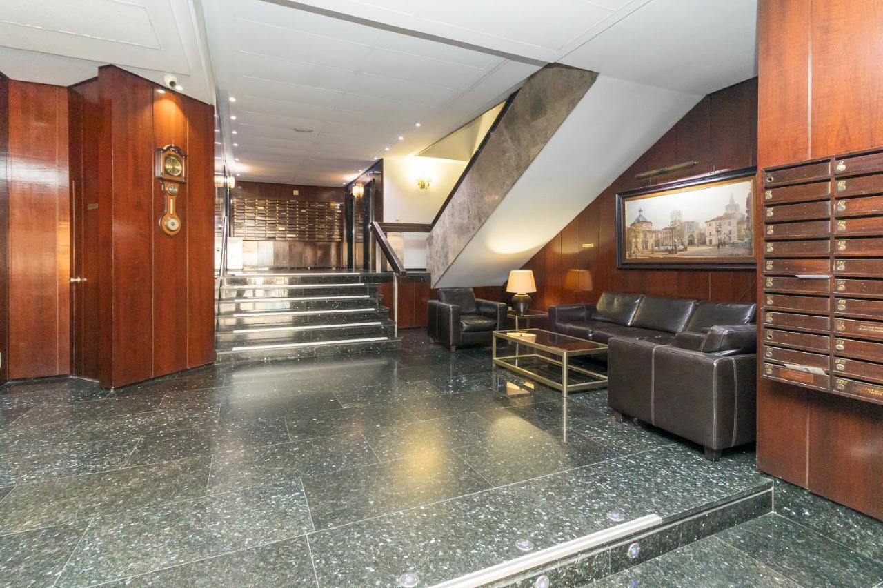 Loft Con Encanto Centro Valencia Apartment Luaran gambar